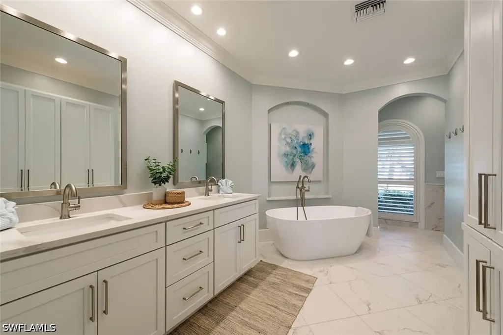 452 Willet Avenue Naples FL 34108