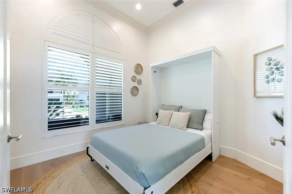 452 Willet Avenue Naples FL 34108
