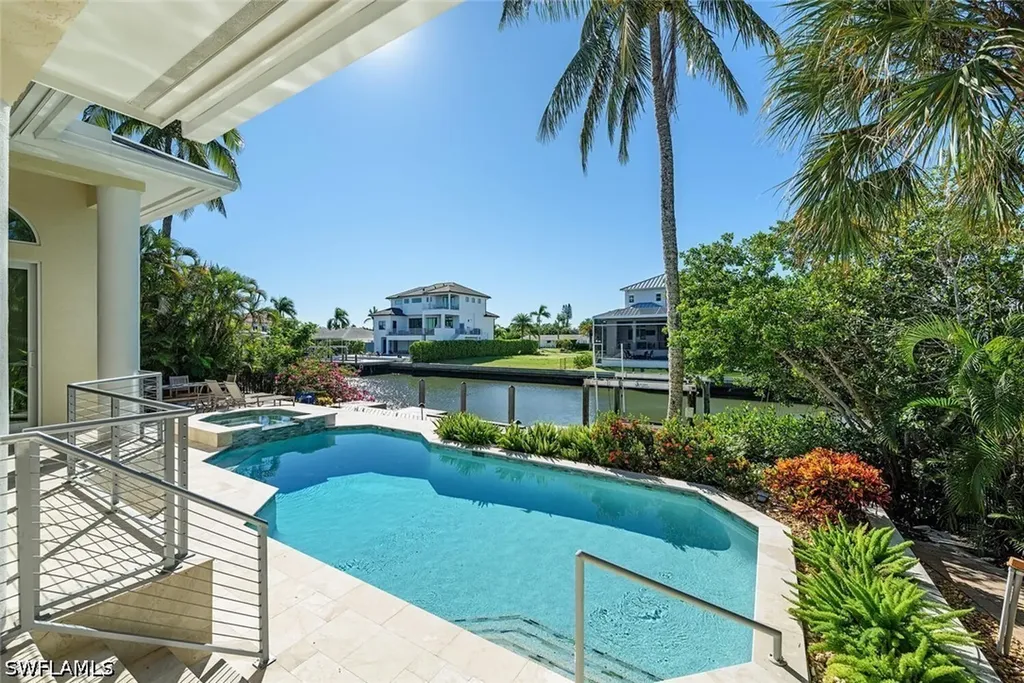 452 Willet Avenue Naples FL 34108