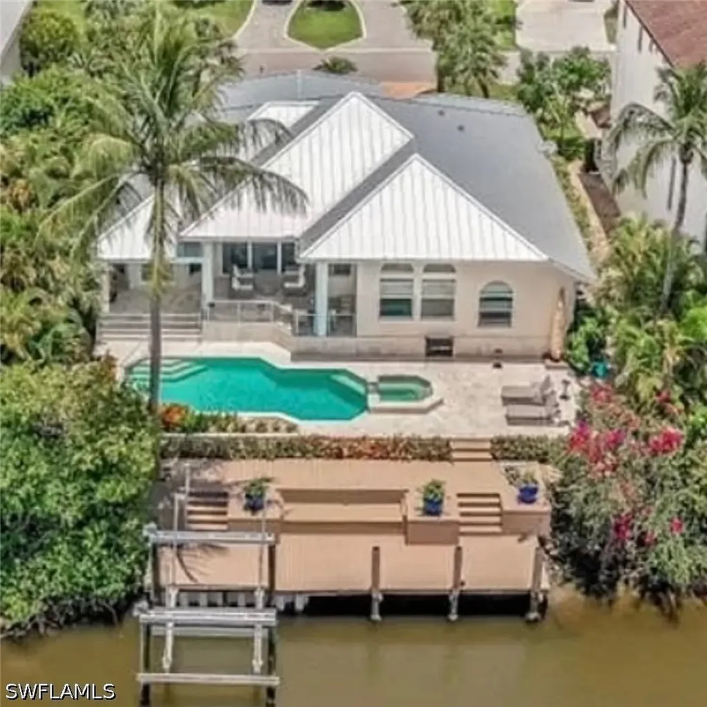 452 Willet Avenue Naples FL 34108
