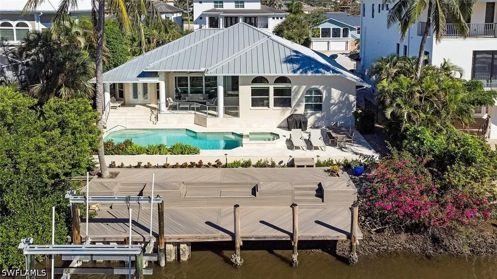 452 Willet Avenue Naples FL 34108