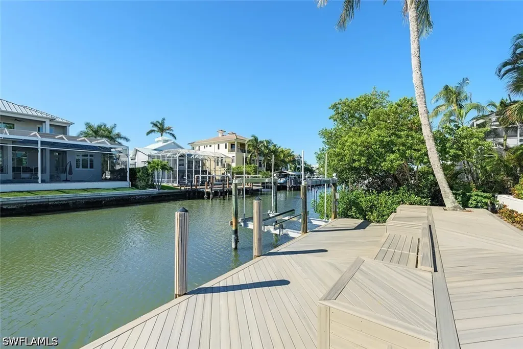 452 Willet Avenue Naples FL 34108