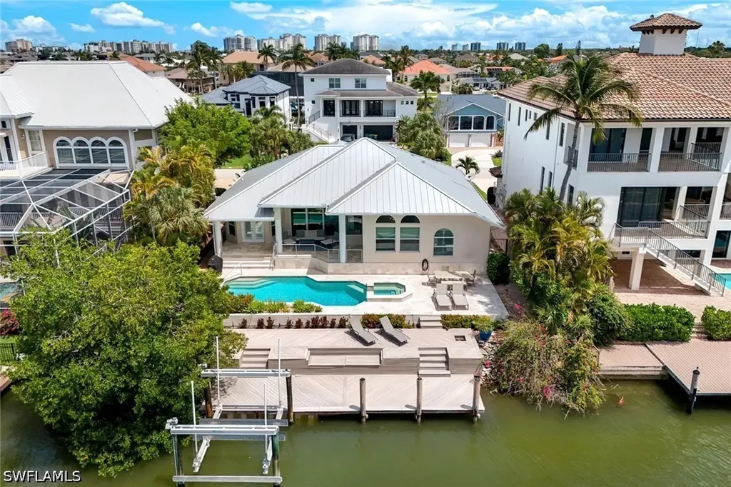 452 Willet Avenue Naples FL 34108