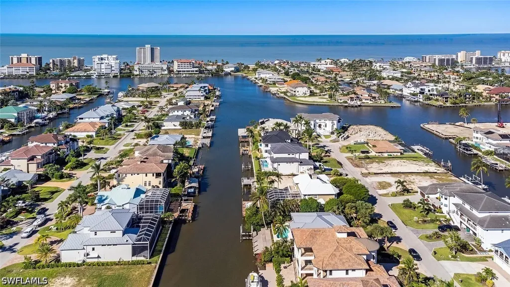 452 Willet Avenue Naples FL 34108