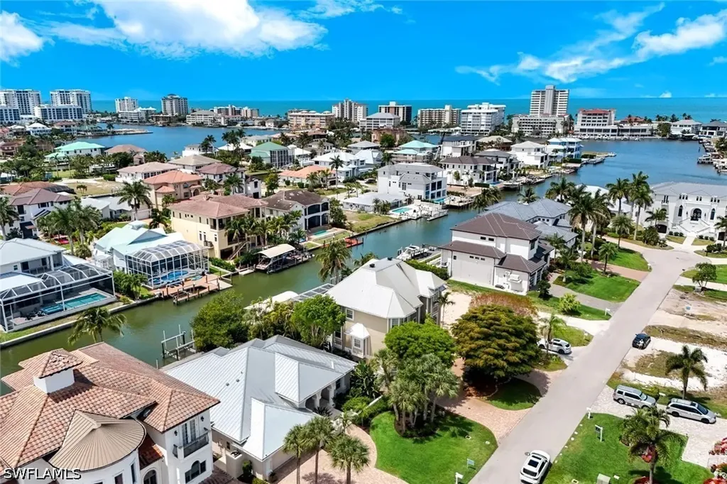452 Willet Avenue Naples FL 34108