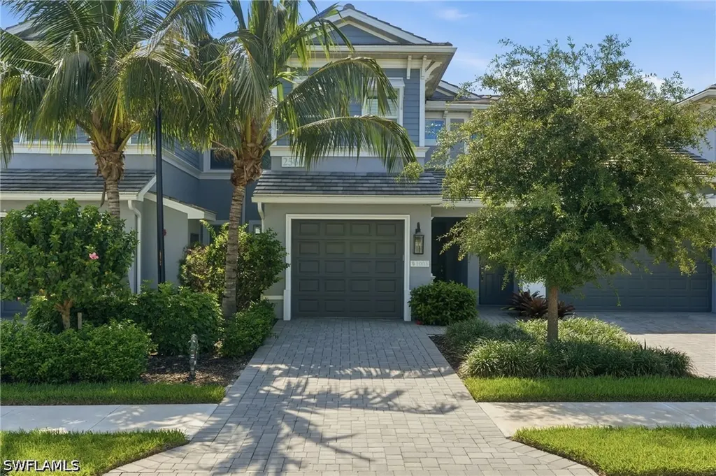 2560 Seychelles Drive Naples FL 34112