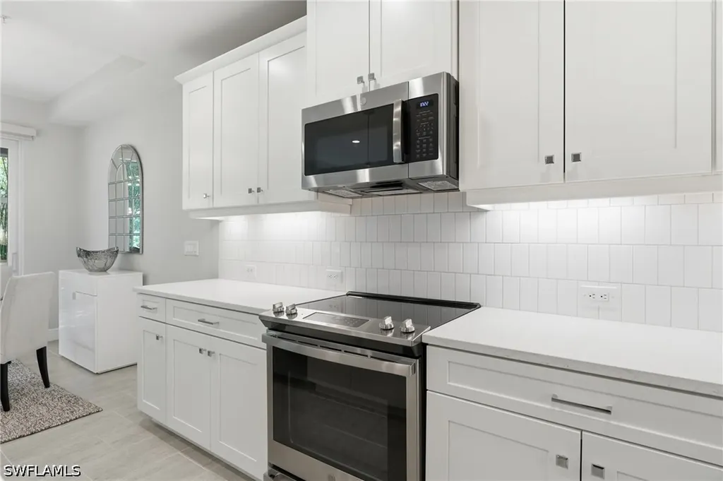2560 Seychelles Drive Naples FL 34112