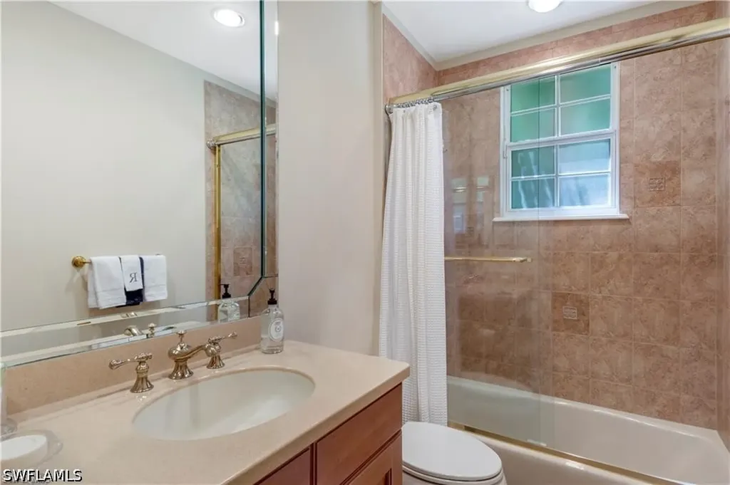 2864 Tiburon Boulevard E Naples FL 34109