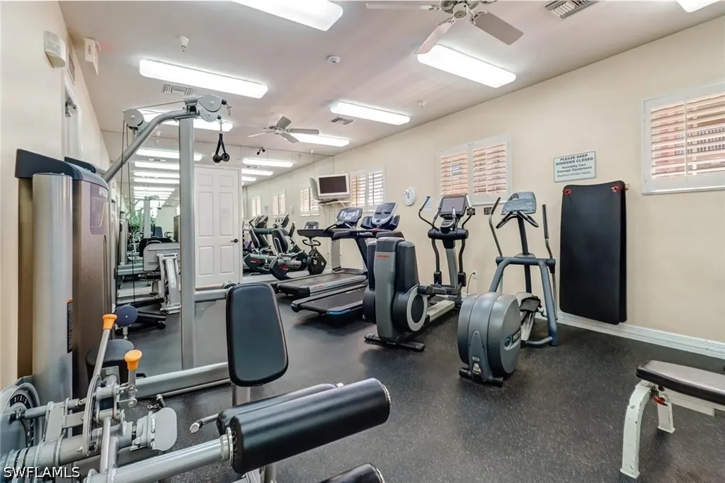 410 Bayfront Place Naples FL 34102