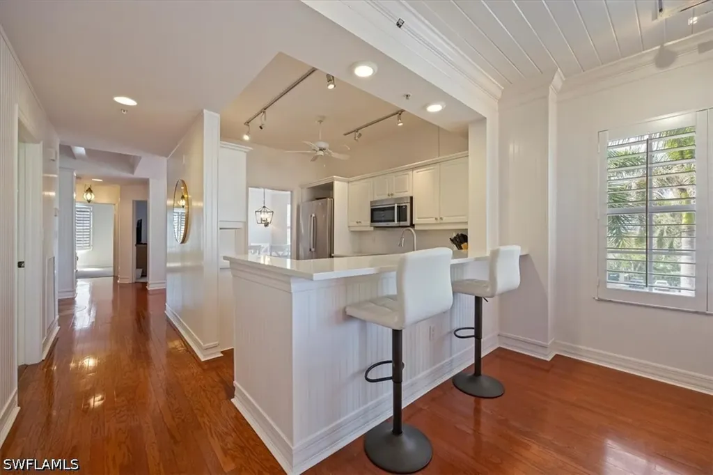 410 Bayfront Place Naples FL 34102