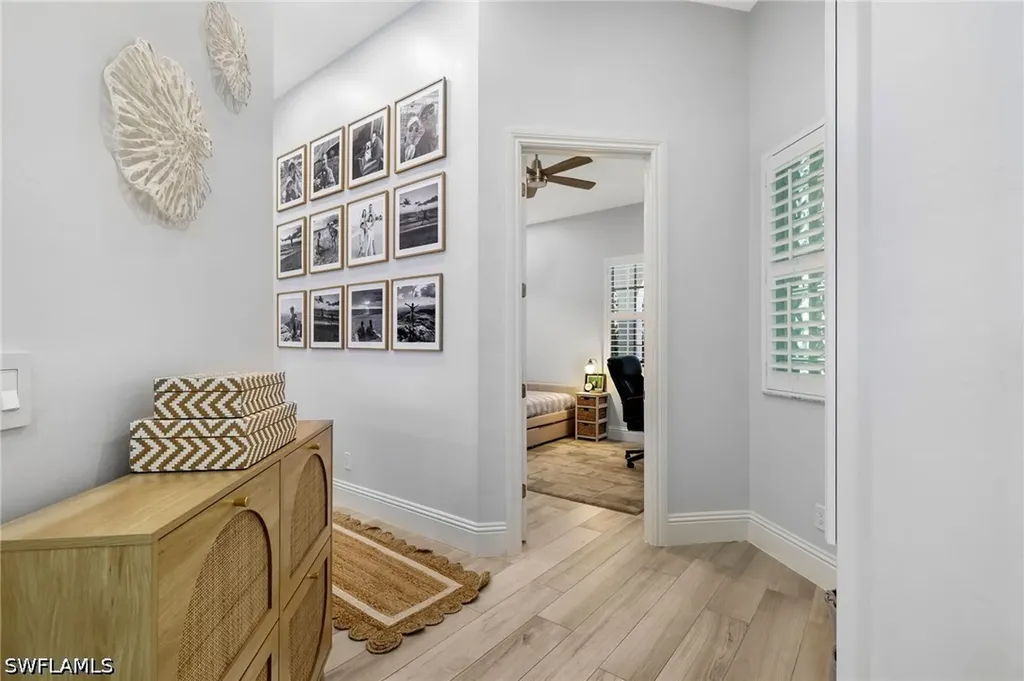 831 Sailaway Lane Naples FL 34108