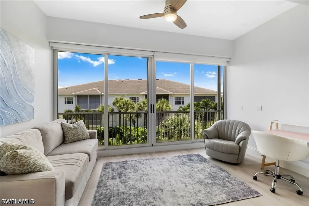 831 Sailaway Lane Naples FL 34108