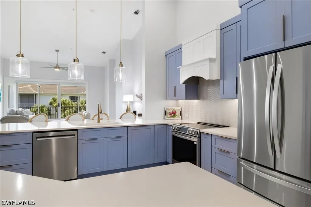 831 Sailaway Lane Naples FL 34108