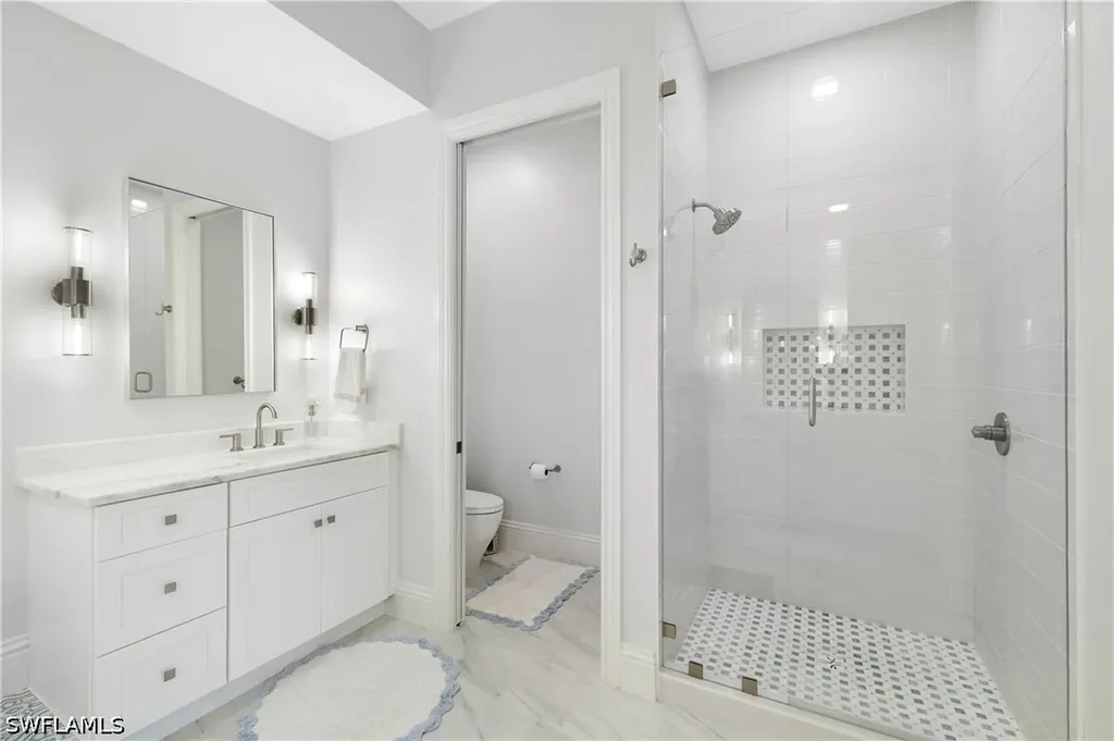 831 Sailaway Lane Naples FL 34108