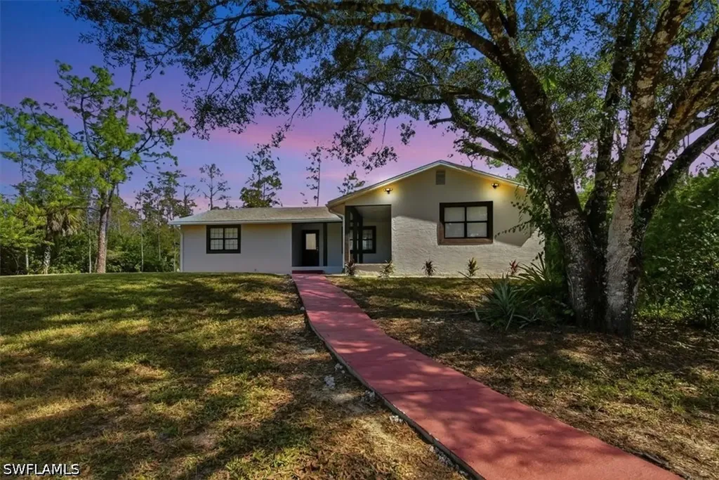 360 Desoto Boulevard S Naples FL 34117