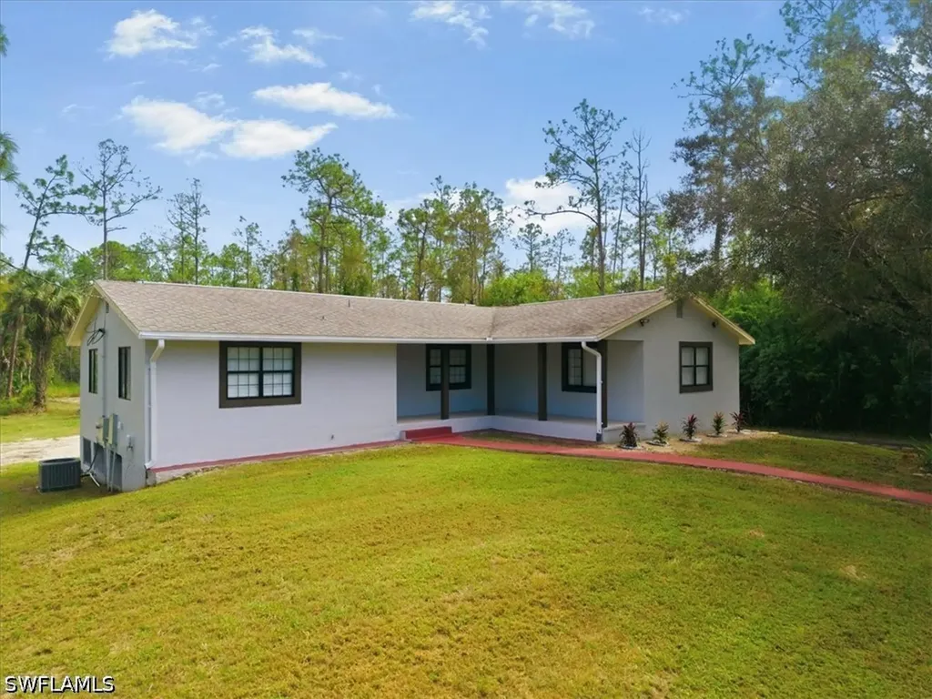 360 Desoto Boulevard S Naples FL 34117