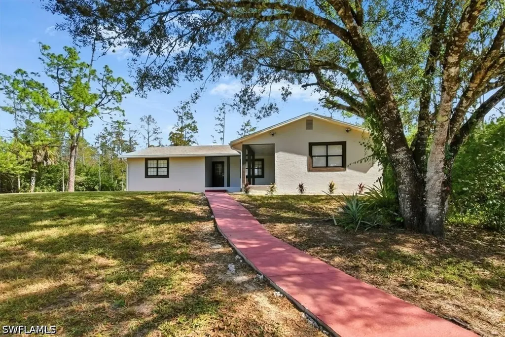 360 Desoto Boulevard S Naples FL 34117