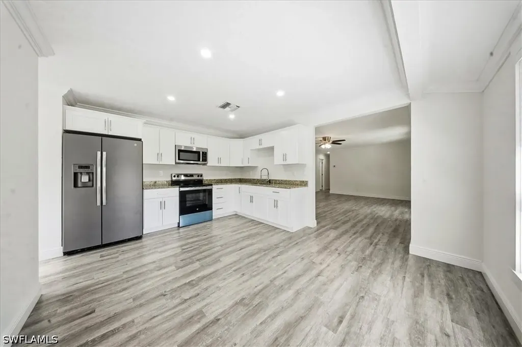 360 Desoto Boulevard S Naples FL 34117