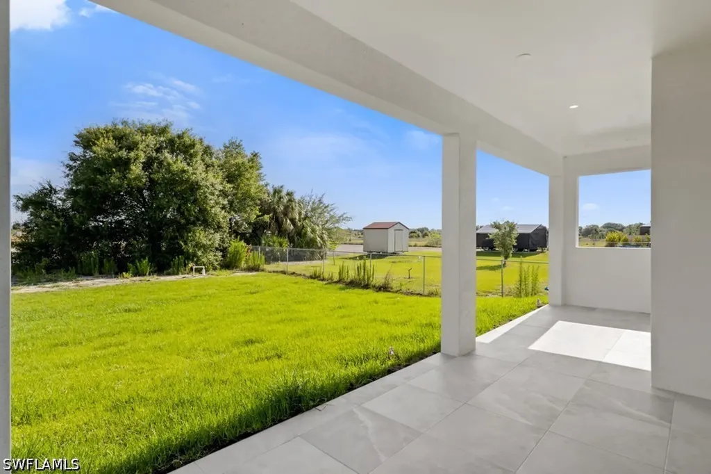 4121 66th Avenue NE Naples FL 34120