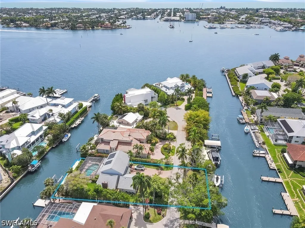 1420 Jewel Box Avenue Naples FL 34102