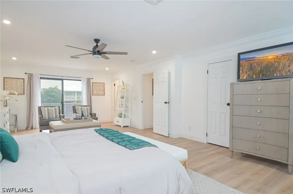 1420 Jewel Box Avenue Naples FL 34102