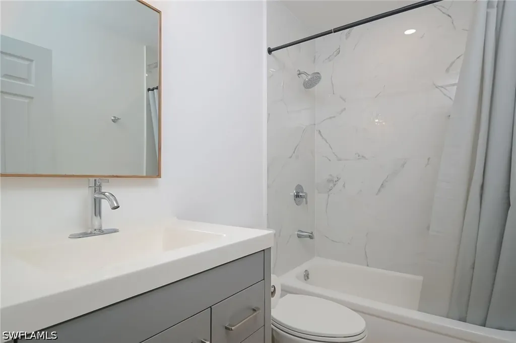1420 Jewel Box Avenue Naples FL 34102