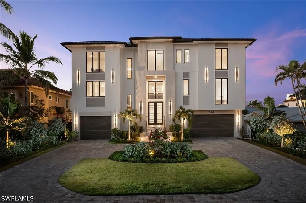 Naples FL, 223 Bayview Avenue
