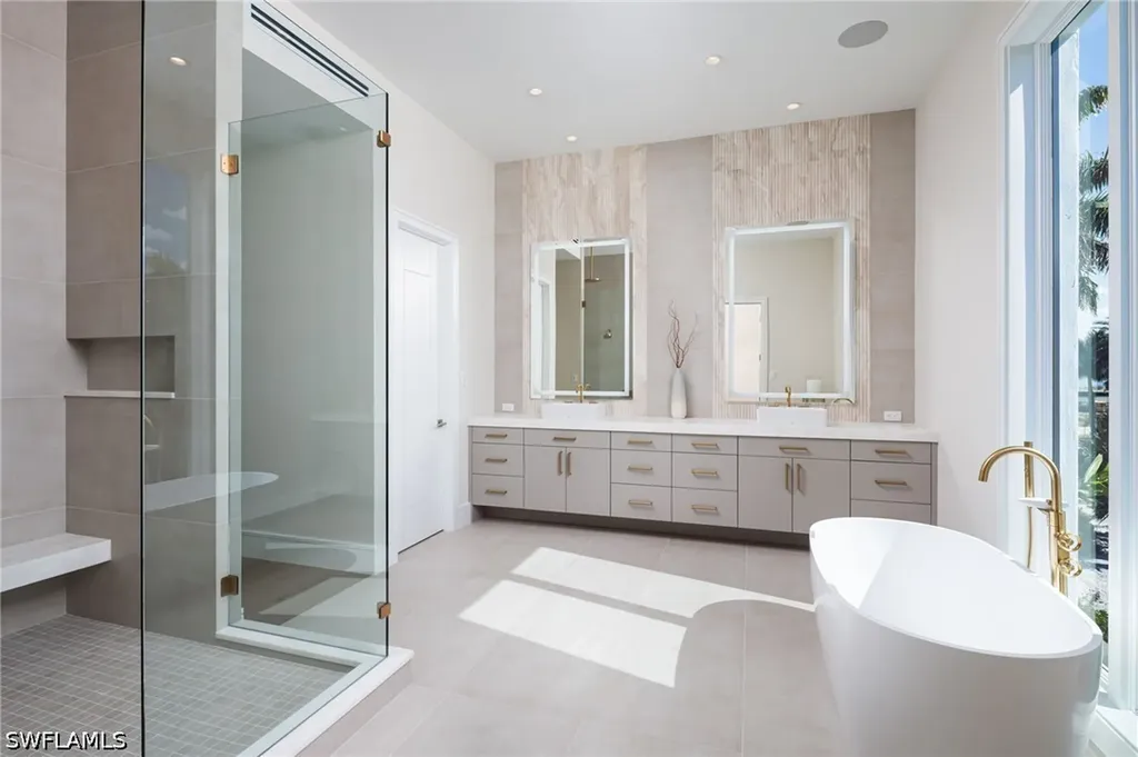 223 Bayview Avenue Naples FL 34108