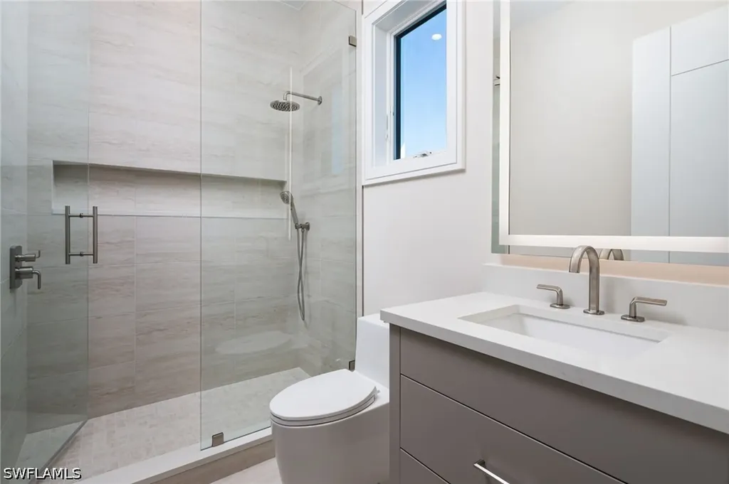223 Bayview Avenue Naples FL 34108