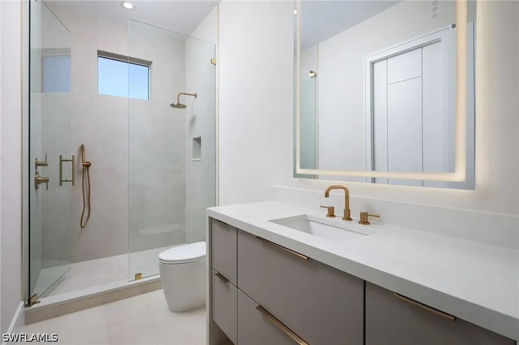 223 Bayview Avenue Naples FL 34108
