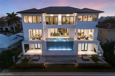 223 Bayview Avenue Naples FL 34108