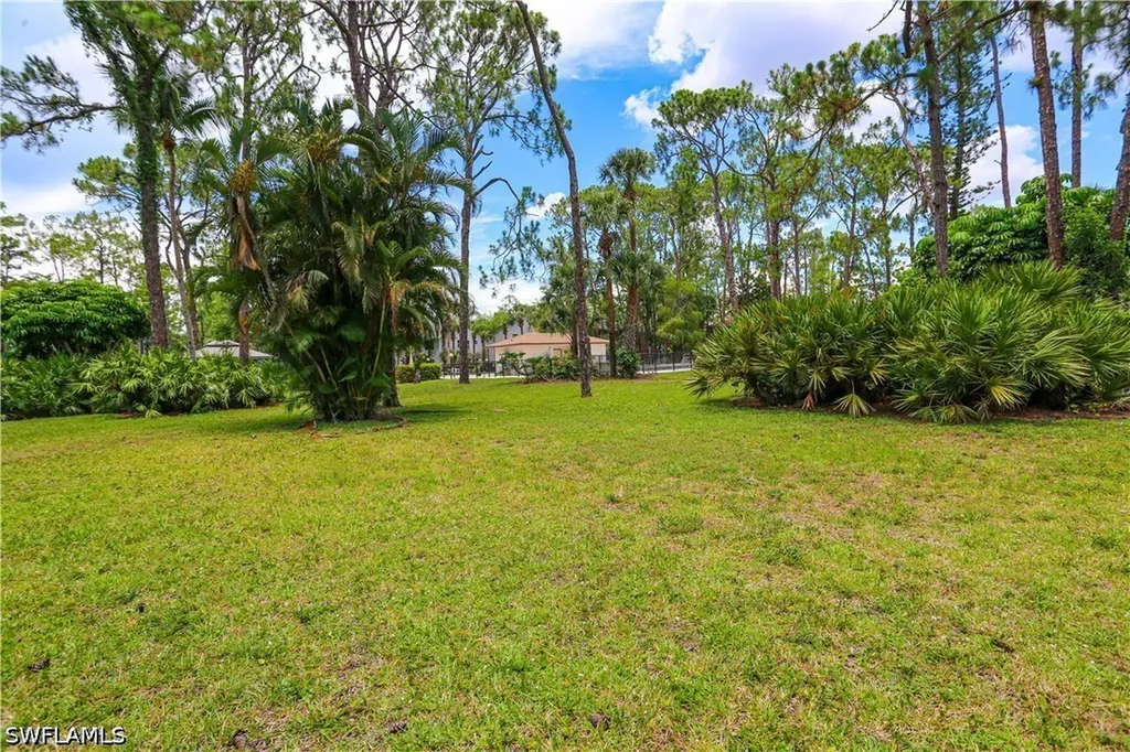 1765 Courtyard Way Naples FL 34112