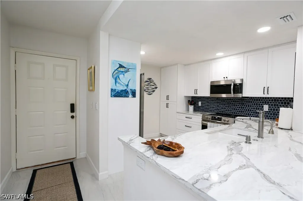 1765 Courtyard Way Naples FL 34112