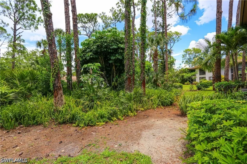 1765 Courtyard Way Naples FL 34112