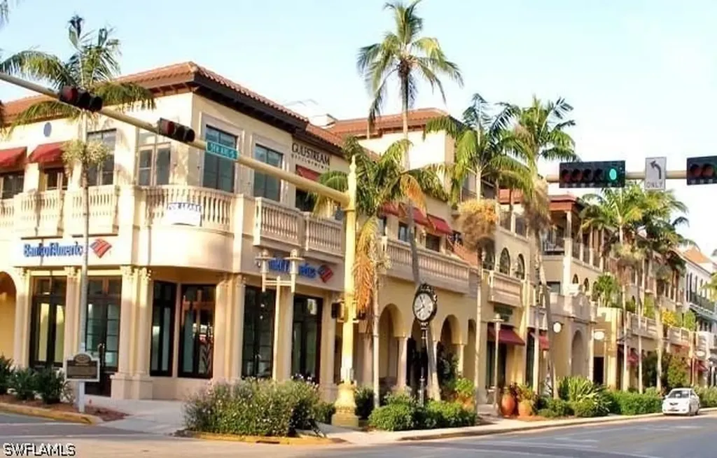 120 Asaf Drive Naples FL 34104
