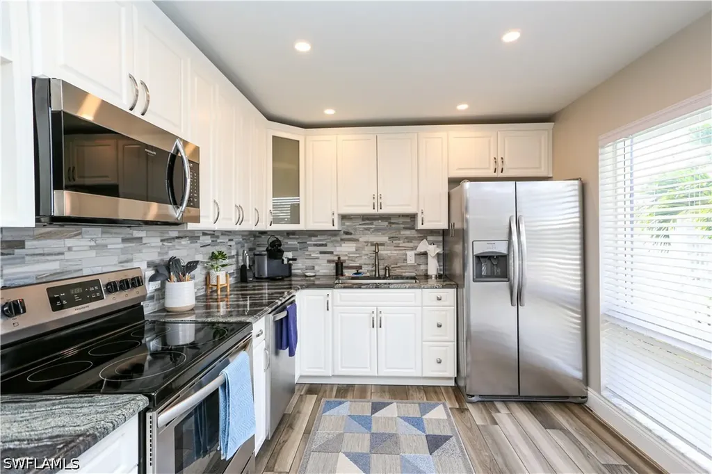 195 Peppermint Lane Naples FL 34112
