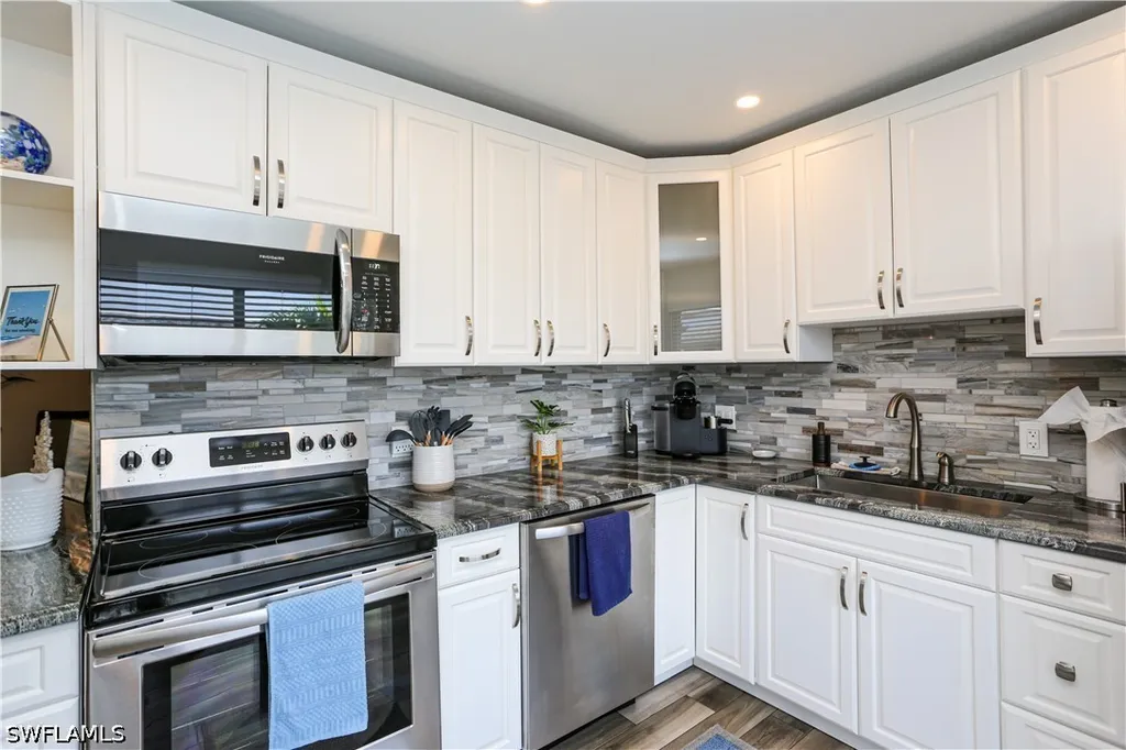 195 Peppermint Lane Naples FL 34112