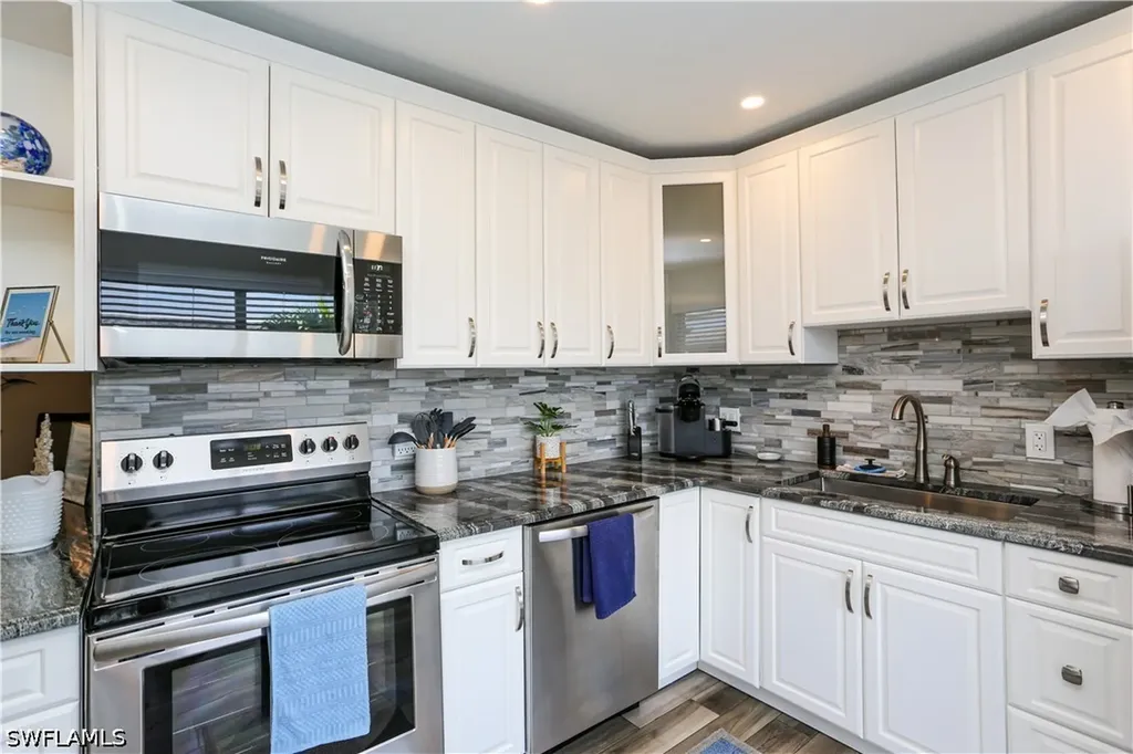 195 Peppermint Lane Naples FL 34112