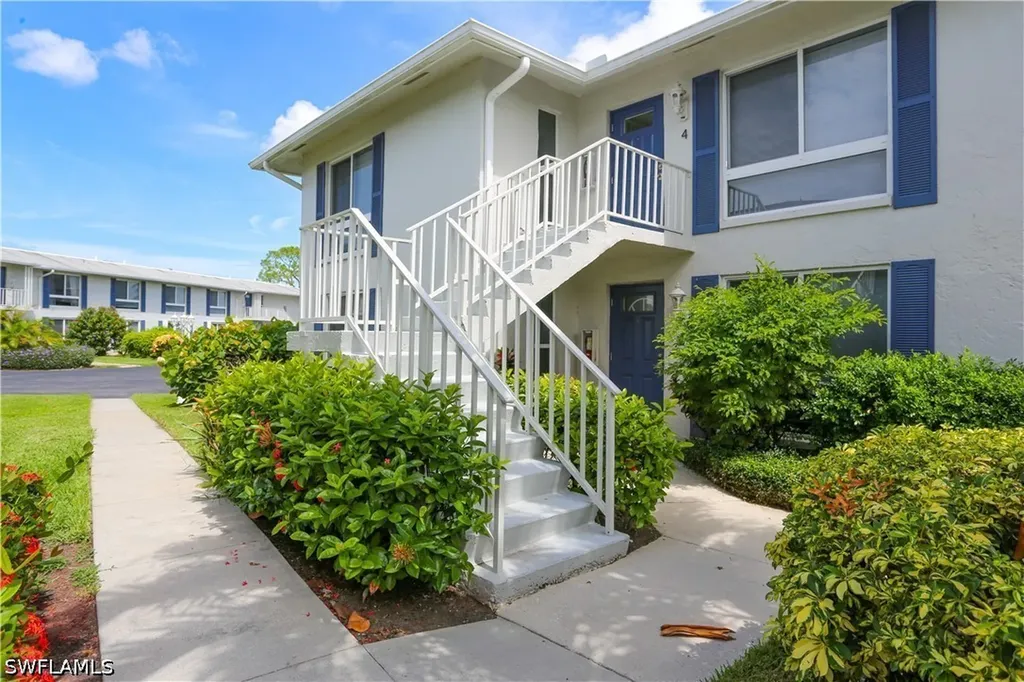 195 Peppermint Lane Naples FL 34112