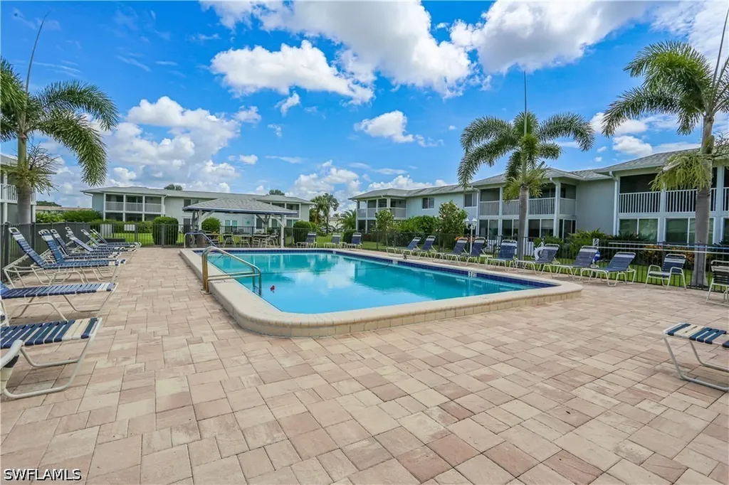 195 Peppermint Lane Naples FL 34112