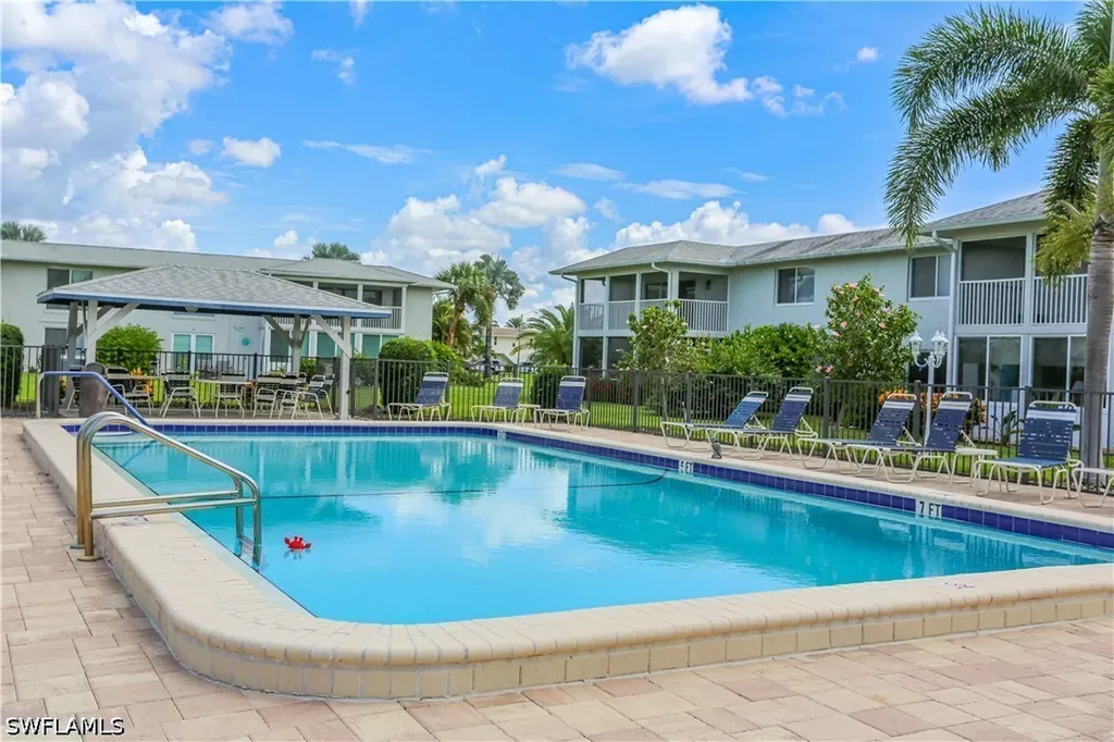 195 Peppermint Lane Naples FL 34112