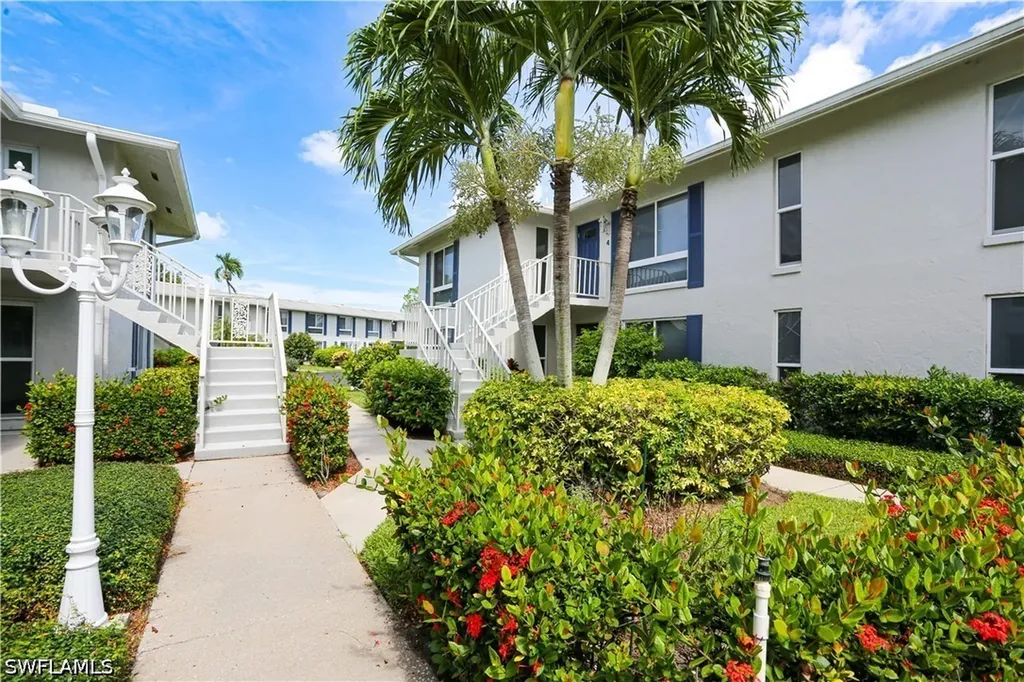 195 Peppermint Lane Naples FL 34112