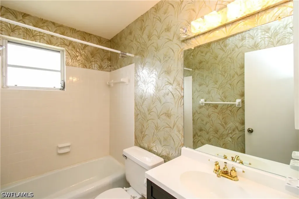 729 Palm View Drive Naples FL 34110