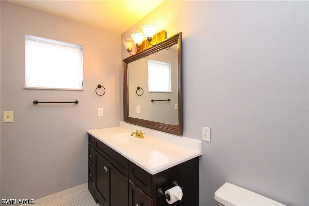 729 Palm View Drive Naples FL 34110