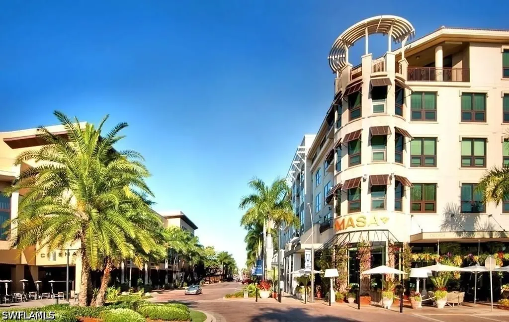 729 Palm View Drive Naples FL 34110