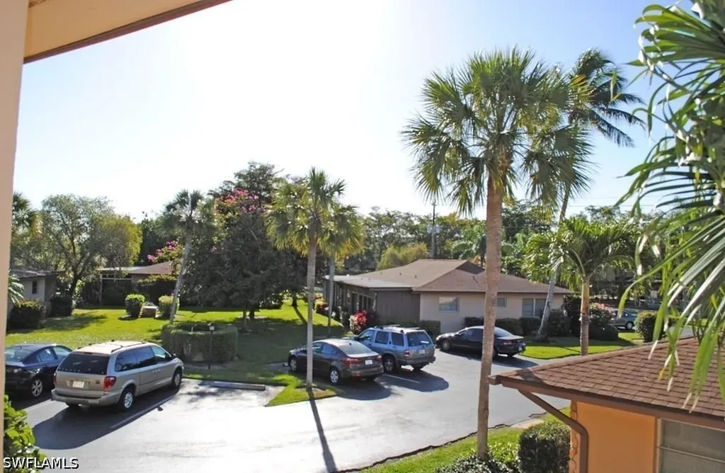 729 Palm View Drive Naples FL 34110