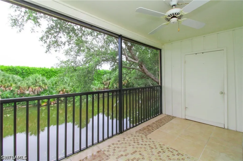 729 Palm View Drive Naples FL 34110