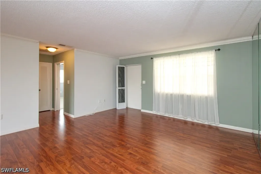 729 Palm View Drive Naples FL 34110