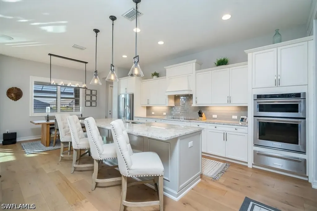 14372 Neptune Avenue Naples FL 34114