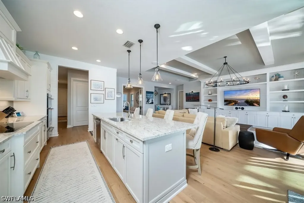 14372 Neptune Avenue Naples FL 34114